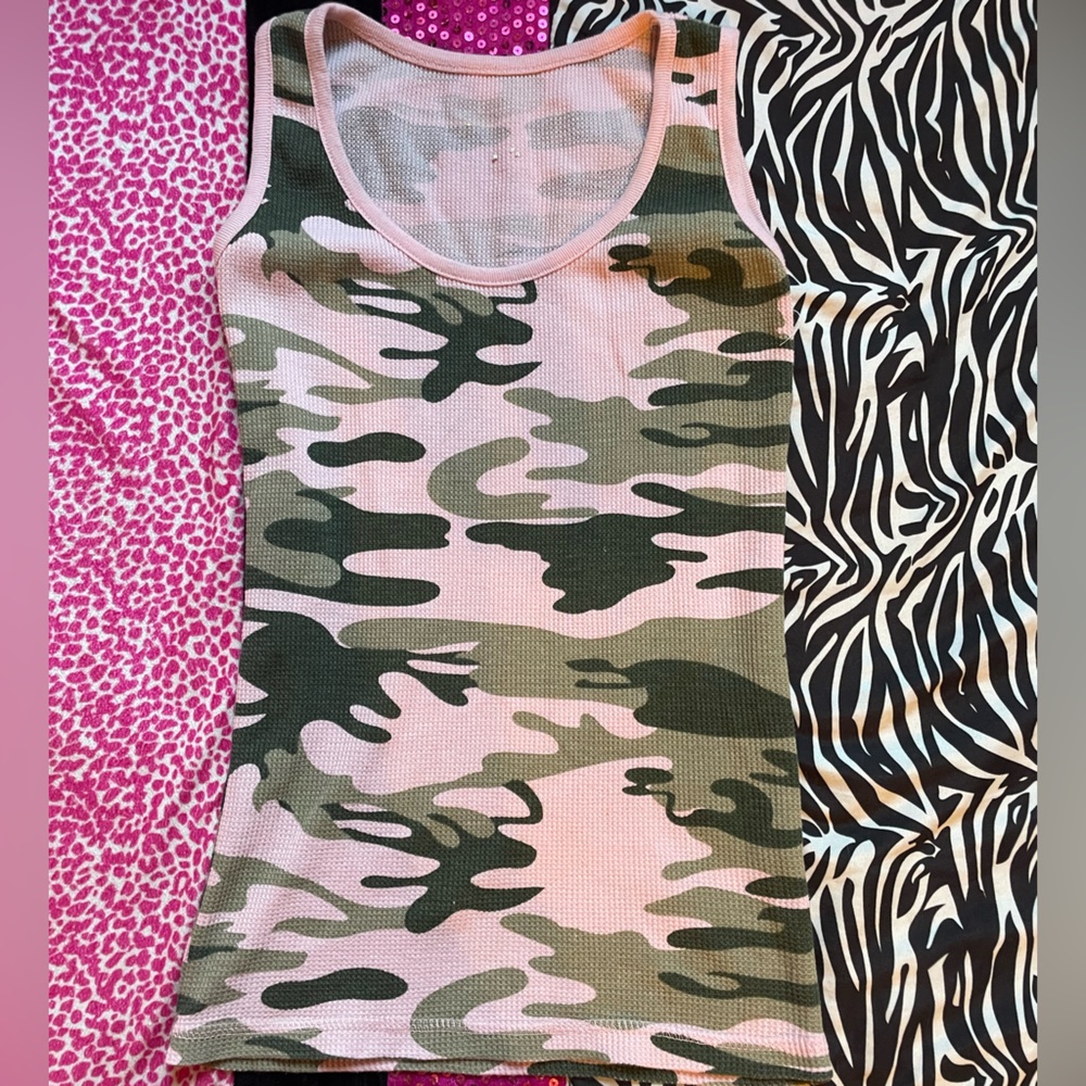 Pink and green Camouflage fitted Tank Top XS-Small